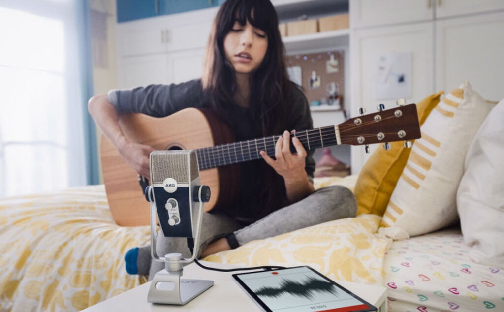 AKG Lyra LIfestyle image music bedroom hero